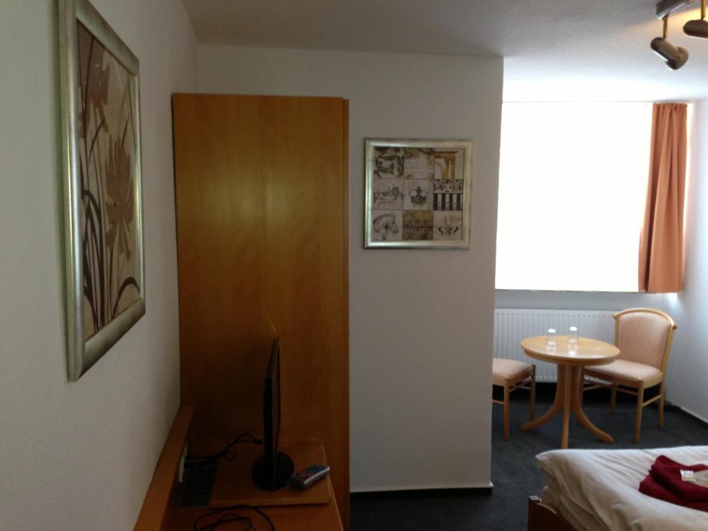 Hotel & Restaurant Jaegerstuben Ritterhude Esterno foto