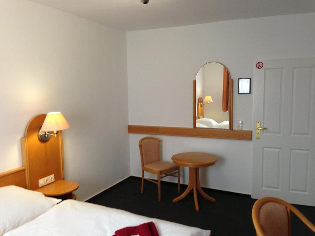 Hotel & Restaurant Jaegerstuben Ritterhude Esterno foto