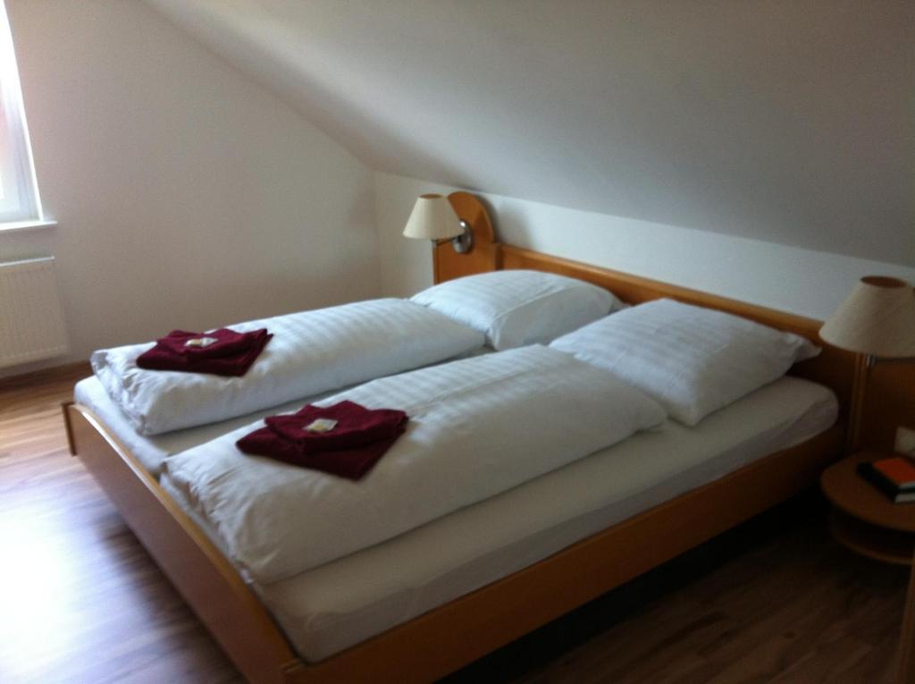 Hotel & Restaurant Jaegerstuben Ritterhude Esterno foto
